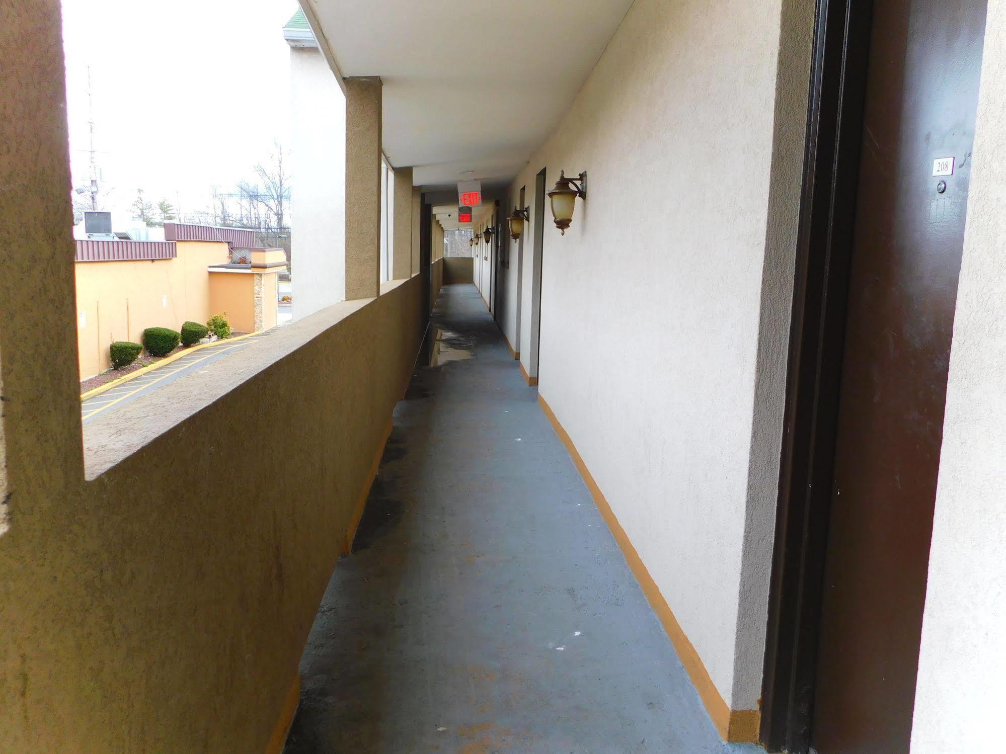 Hotel Vicenza Monmouth Junction Exterior foto